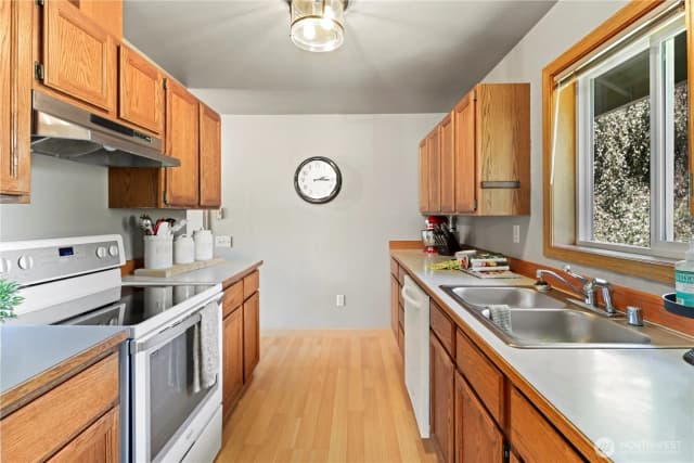 Property photo for 10103 27th Drive Se, Everett photo 5