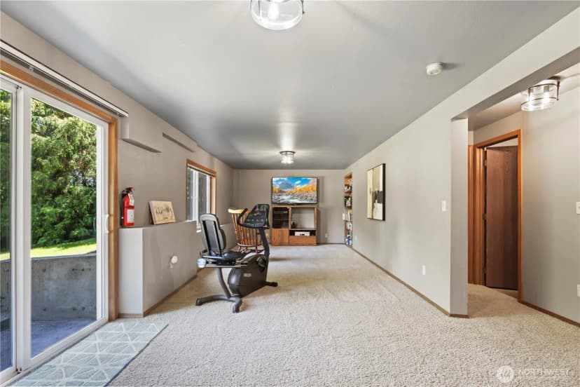 Property photo for 10103 27th Drive Se, Everett photo 17