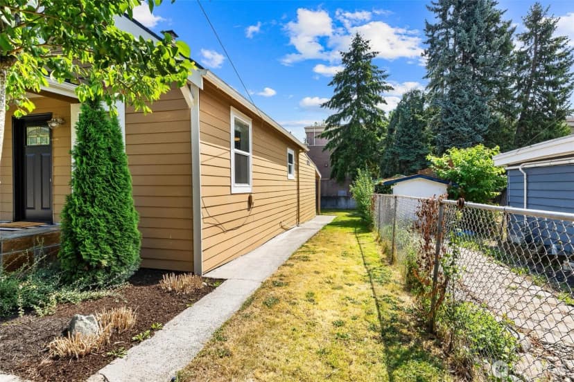 Property photo for 8632 45th Avenue S, Seattle photo 32