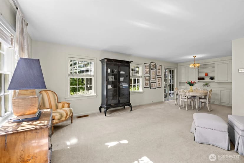 Property photo for 579 Se Ely Street, Oak Harbor photo 8