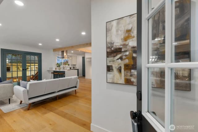 Property photo for 512 Nw 44th Street, Seattle photo 4