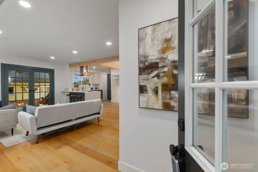 Property photo for 512 Nw 44th Street, Seattle photo 4