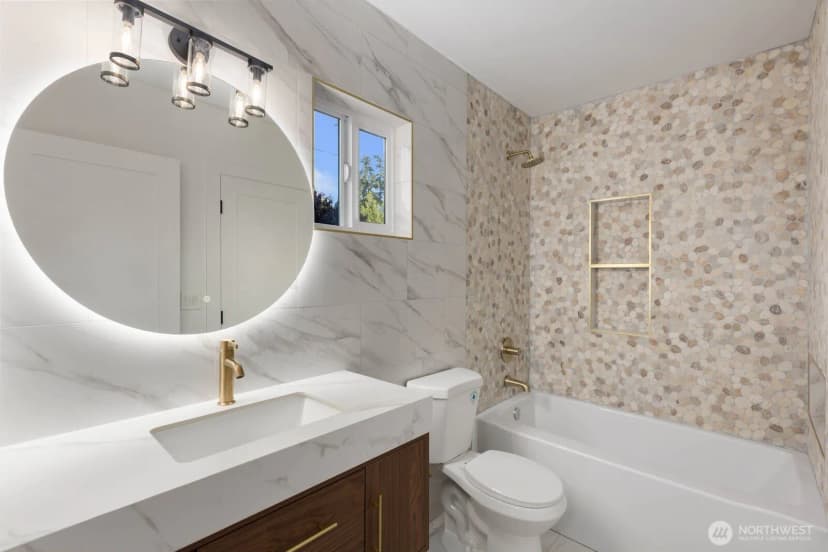 Property photo for 512 Nw 44th Street, Seattle photo 15