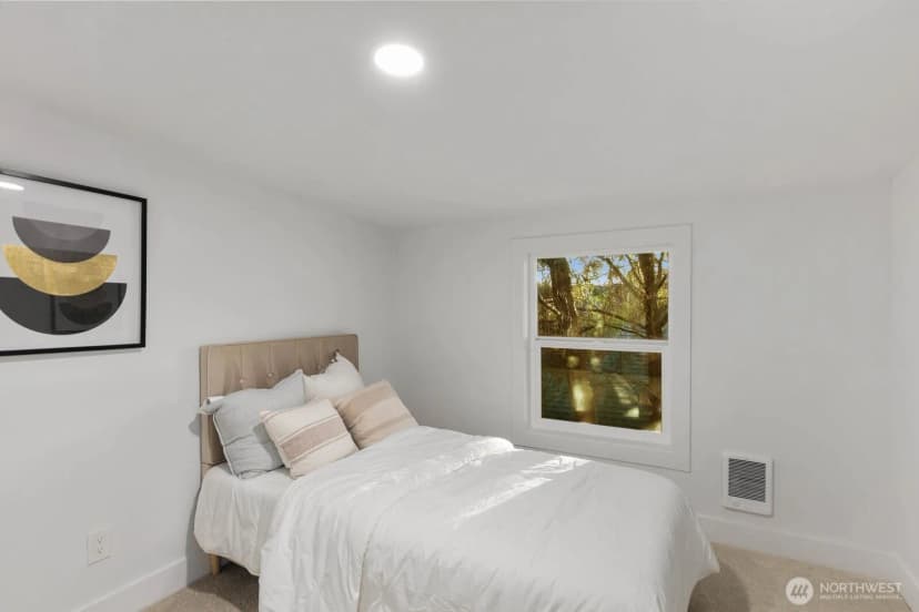 Property photo for 512 Nw 44th Street, Seattle photo 18