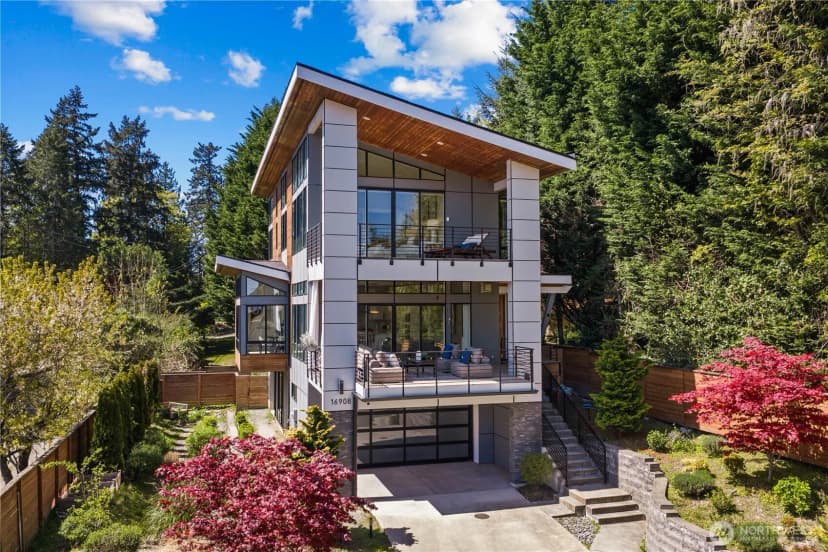 Property photo for 16908 Se 34th Street, Bellevue photo 2