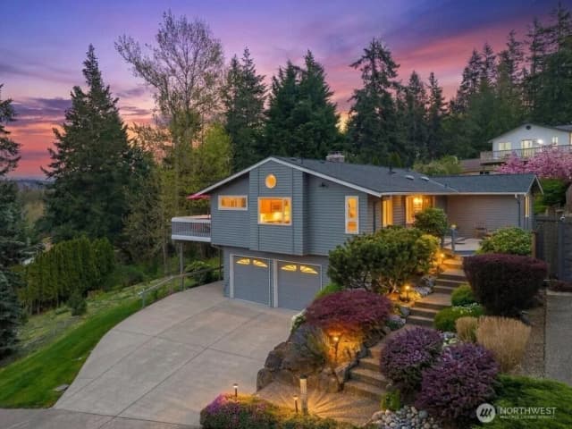 Property photo for 16813 Ne 33rd Street, Bellevue