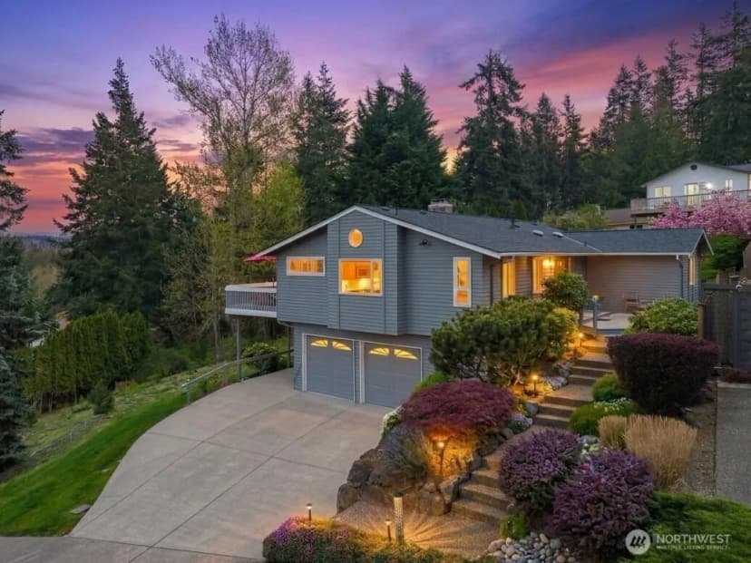 Property photo for 16813 Ne 33rd Street, Bellevue
