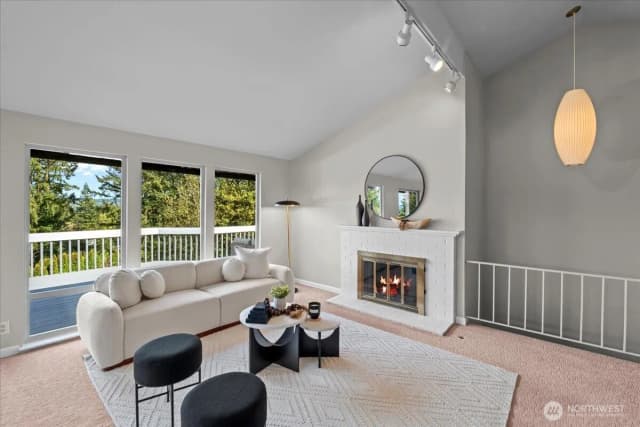 Property photo for 16813 Ne 33rd Street, Bellevue photo 4