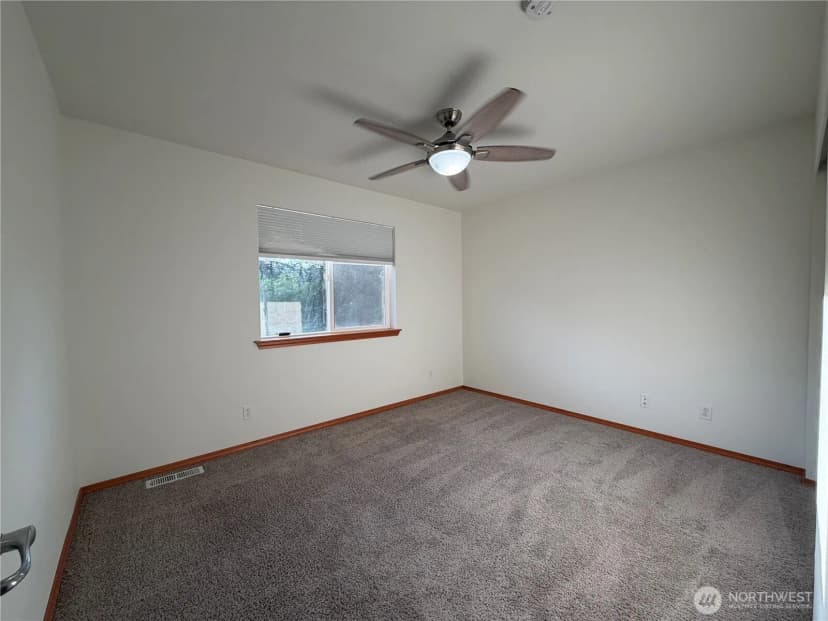 Property photo for 6731 37th Street Ne, Marysville photo 14