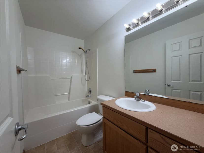 Property photo for 6731 37th Street Ne, Marysville photo 15