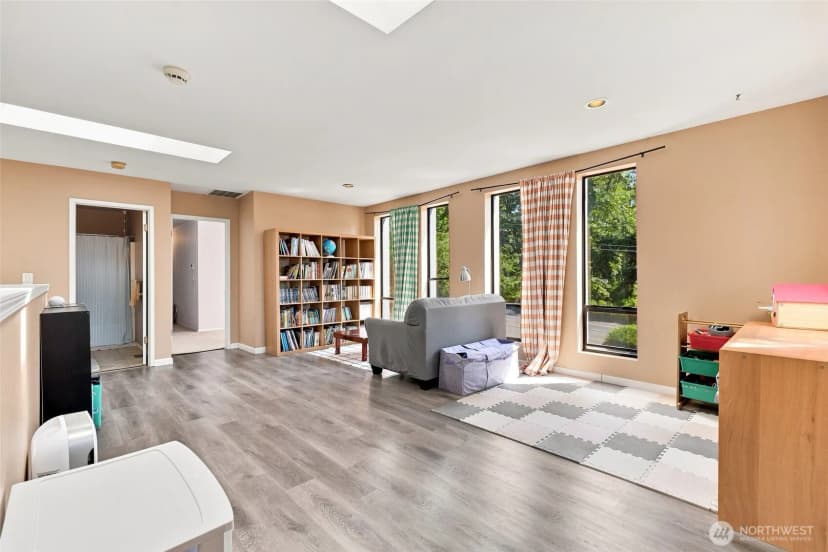 Property photo for 6409 Chennault Beach Drive, Mukilteo photo 11