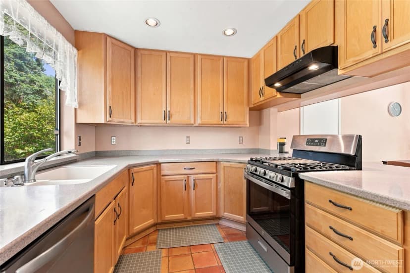 Property photo for 6409 Chennault Beach Drive, Mukilteo photo 7