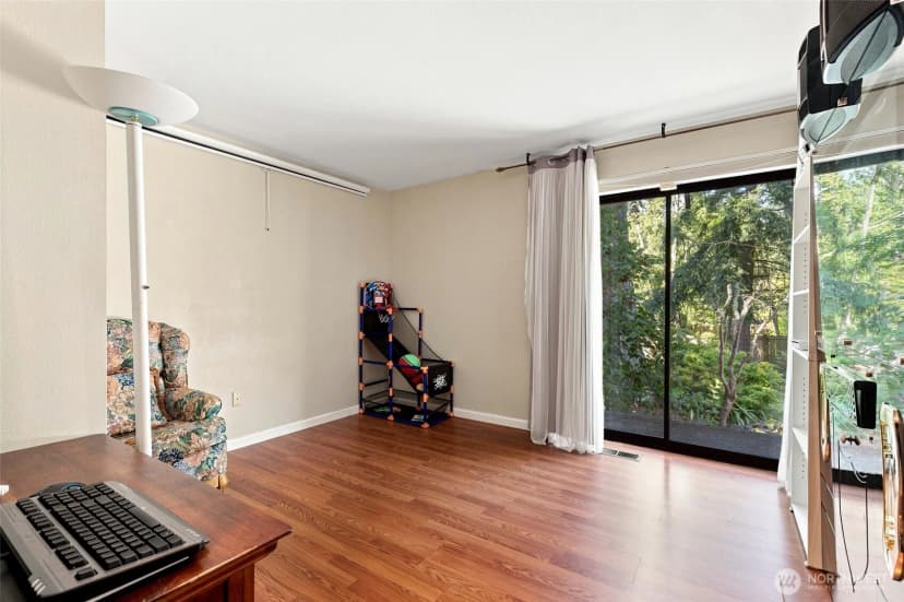 Property photo for 6409 Chennault Beach Drive, Mukilteo photo 8