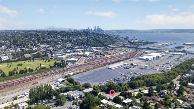 Property photo for 2551 Thorndyke Avenue W #402, Seattle photo 3