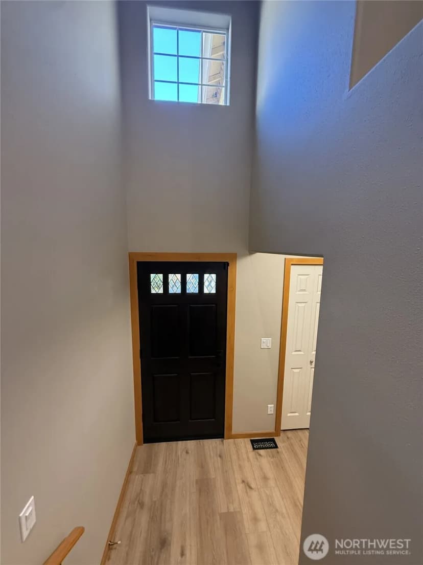 Property photo for 11526 Ne 116th Street, Kirkland photo 4