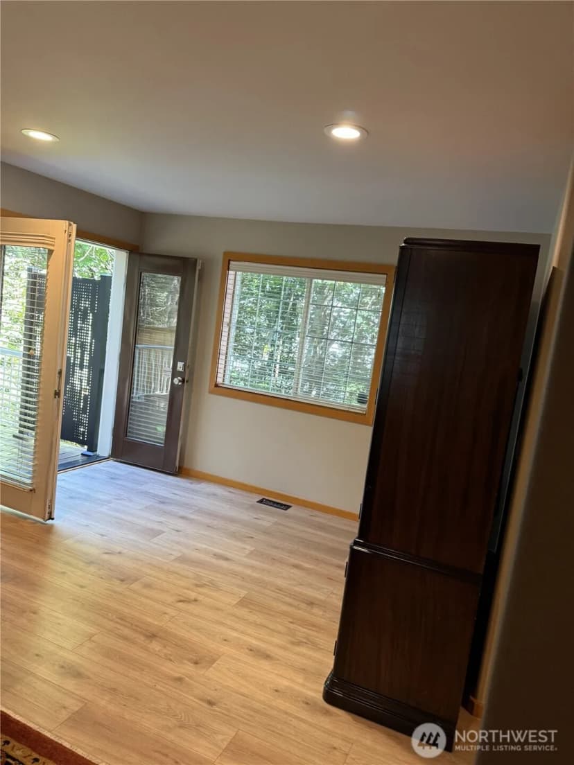 Property photo for 11526 Ne 116th Street, Kirkland photo 18