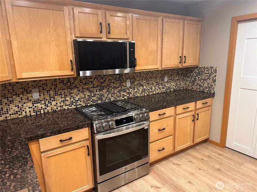 Property photo for 11526 Ne 116th Street, Kirkland photo 15