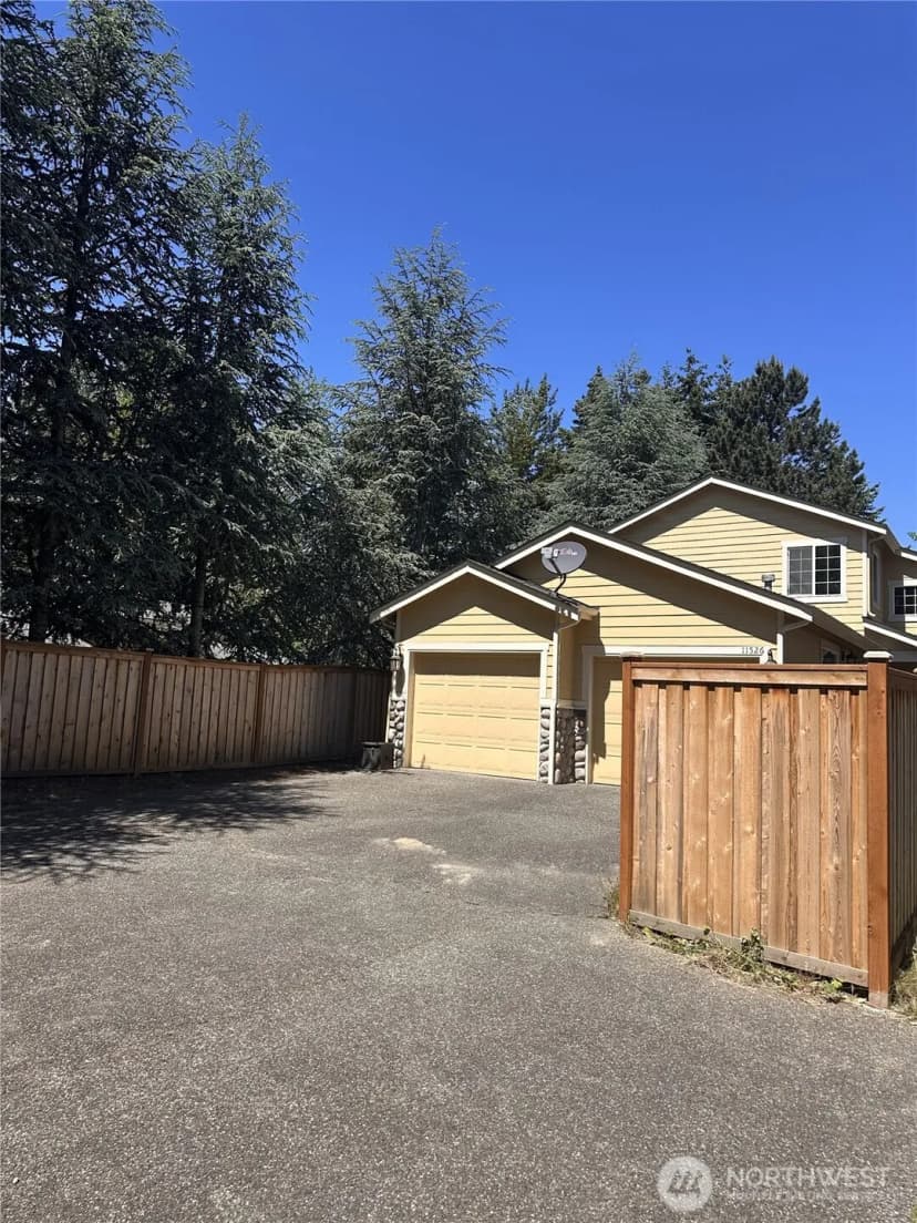 Property photo for 11526 Ne 116th Street, Kirkland photo 37