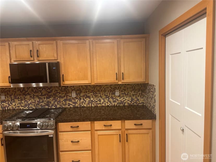 Property photo for 11526 Ne 116th Street, Kirkland photo 14