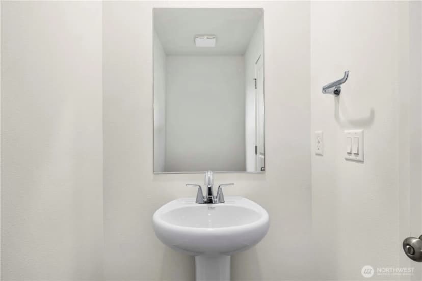 Property photo for 1424 Salzer Creek Loop, Centralia photo 6