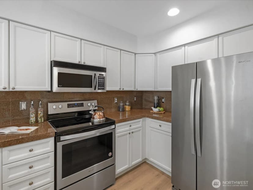 Property photo for 2244 132nd Avenue Se #b214, Bellevue photo 9