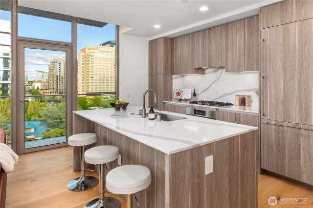 Property photo for 10232 Ne 10th Street #707, Bellevue