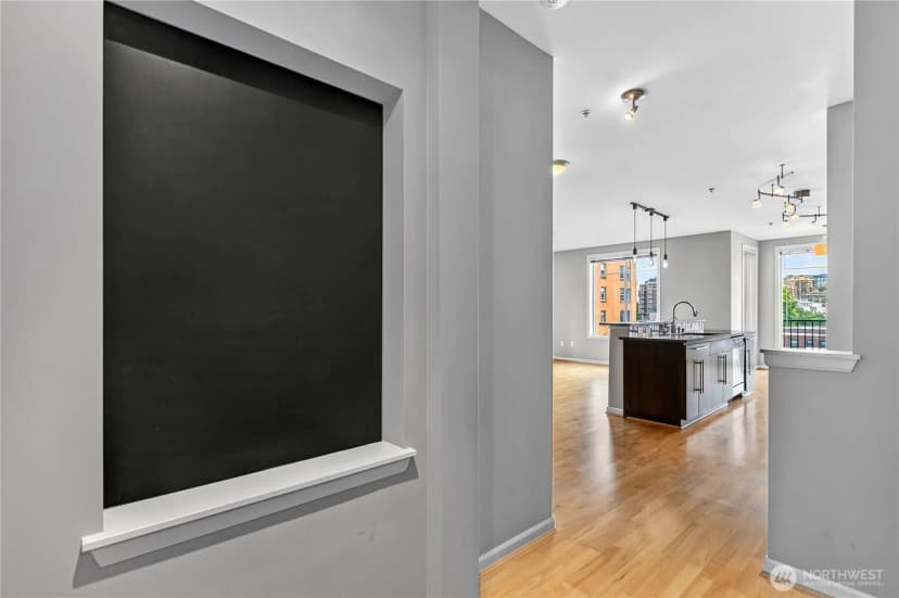 Property photo for 124 Bellevue Avenue E #601, Seattle photo 9