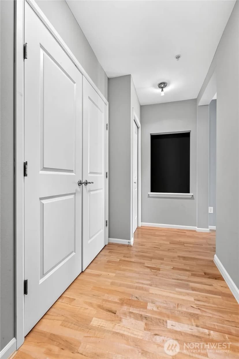 Property photo for 124 Bellevue Avenue E #601, Seattle photo 7