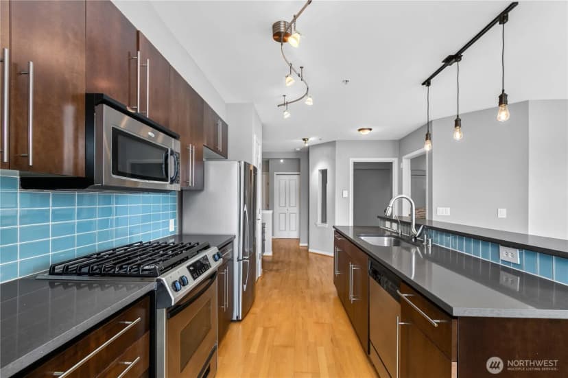 Property photo for 124 Bellevue Avenue E #601, Seattle photo 13