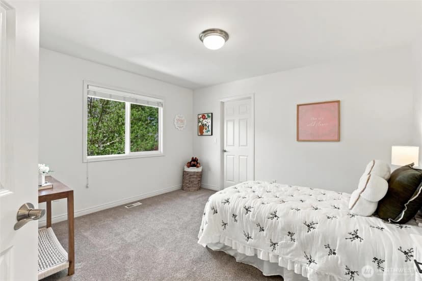 Property photo for 1006 270th Court Se, Sammamish photo 27