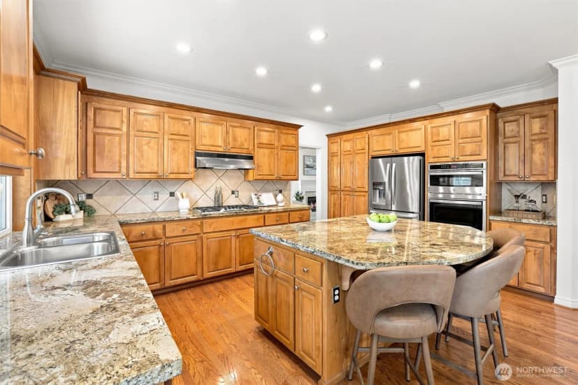 Property photo for 1006 270th Court Se, Sammamish photo 10