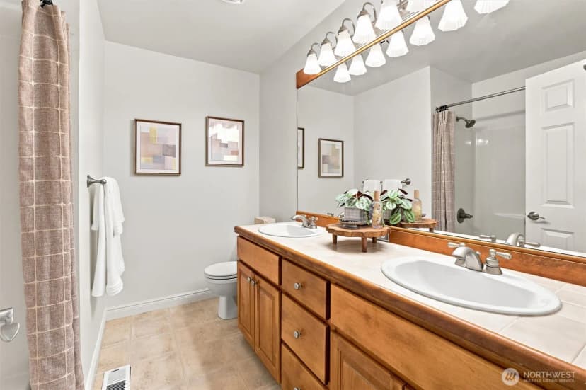 Property photo for 1006 270th Court Se, Sammamish photo 29