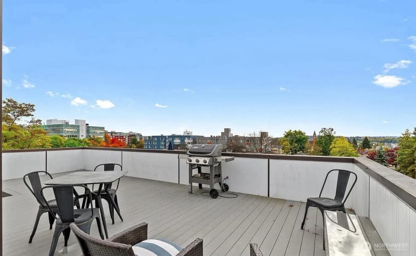 Property photo for 210 20th Avenue S, Seattle photo 29