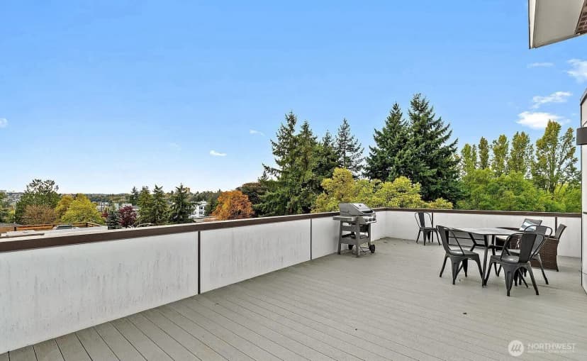 Property photo for 210 20th Avenue S, Seattle photo 28