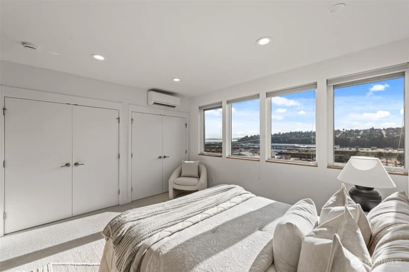 Property photo for 2043 C 13th Avenue W, Seattle photo 12