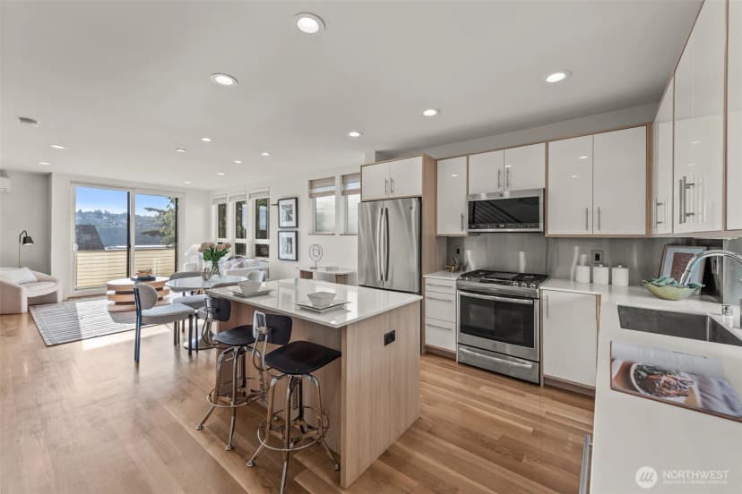 Property photo for 2043 C 13th Avenue W, Seattle photo 9