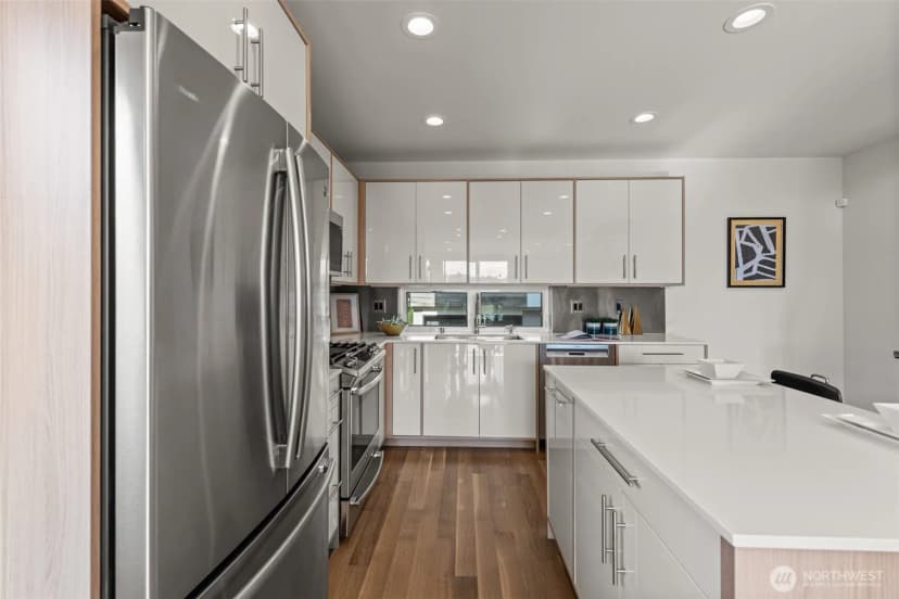 Property photo for 2043 C 13th Avenue W, Seattle photo 8