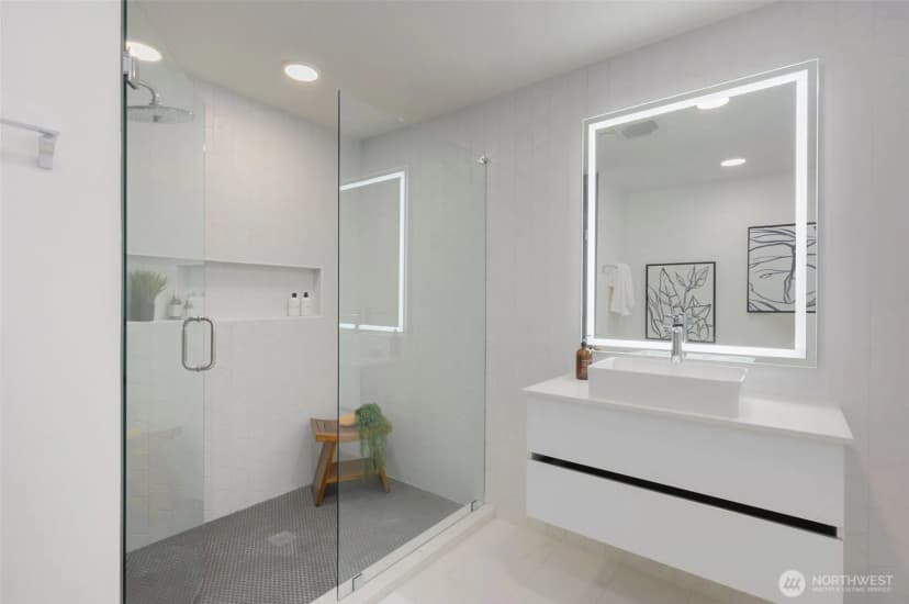 Property photo for 999 110th Avenue Ne #401, Bellevue photo 12