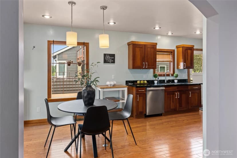 Property photo for 6759 41st Avenue Sw, Seattle photo 10