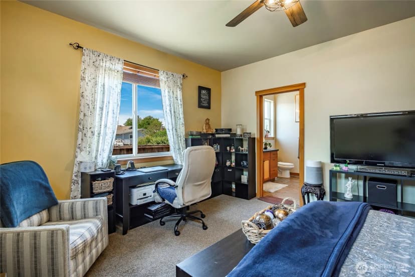 Property photo for 1461 Lupin Street, Lynden photo 19