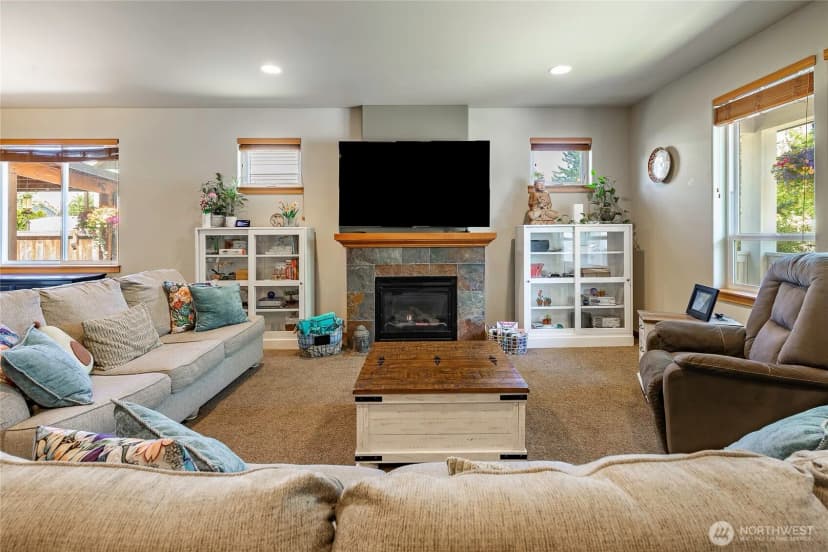Property photo for 1461 Lupin Street, Lynden photo 8