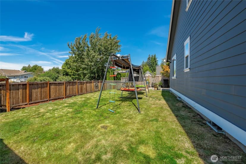 Property photo for 1461 Lupin Street, Lynden photo 37
