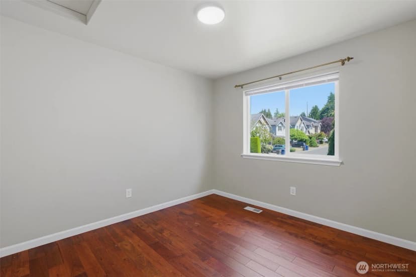 Property photo for 19215 25th Avenue Se, Bothell photo 29