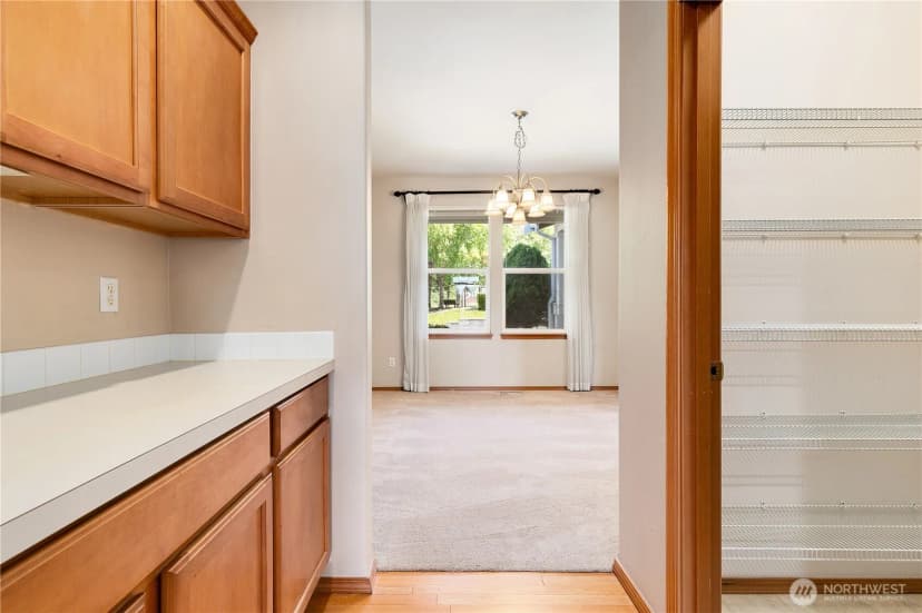 Property photo for 6013 Ne 4th Place, Renton photo 8