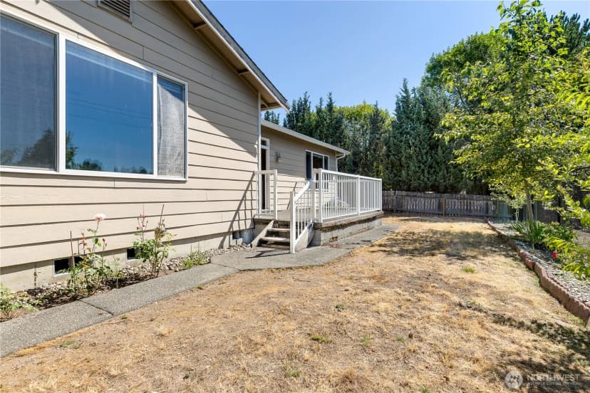 Property photo for 6013 Ne 4th Place, Renton photo 19