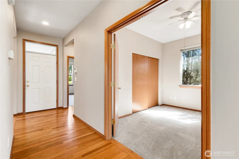 Property photo for 6013 Ne 4th Place, Renton photo 12