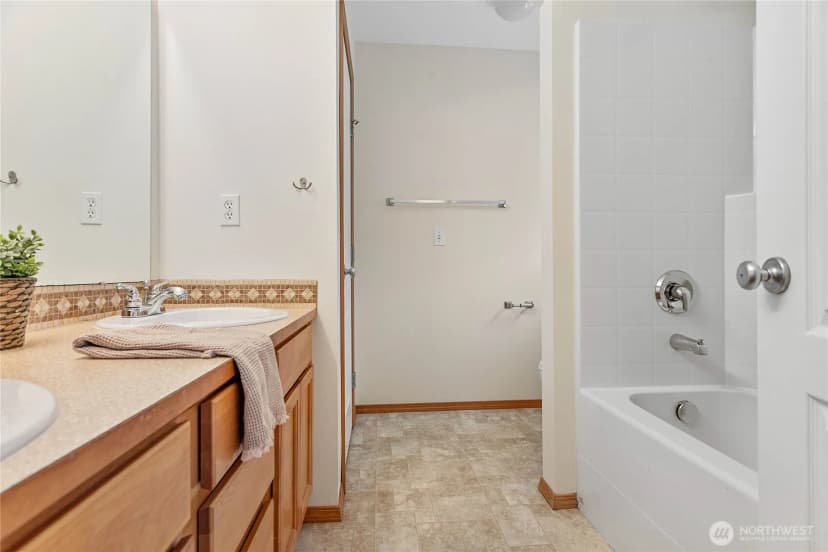 Property photo for 9926 2nd Place Ne, Lake Stevens photo 29