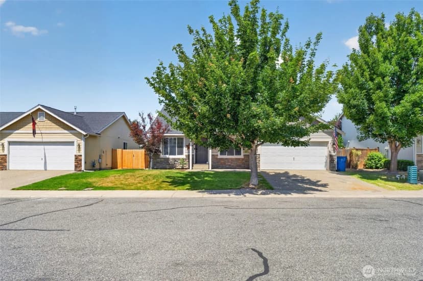 Property photo for 107 W 26th Avenue, Ellensburg photo 2