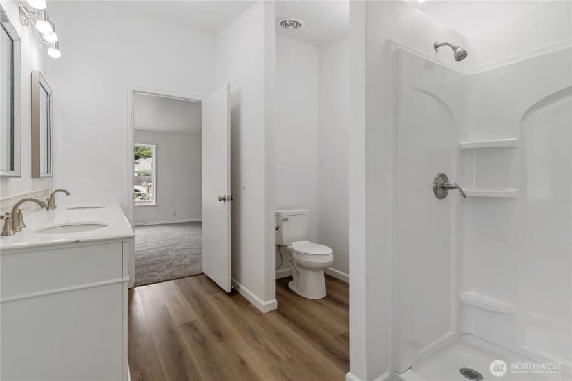 Property photo for 21 E Willopa Road, Shelton photo 31