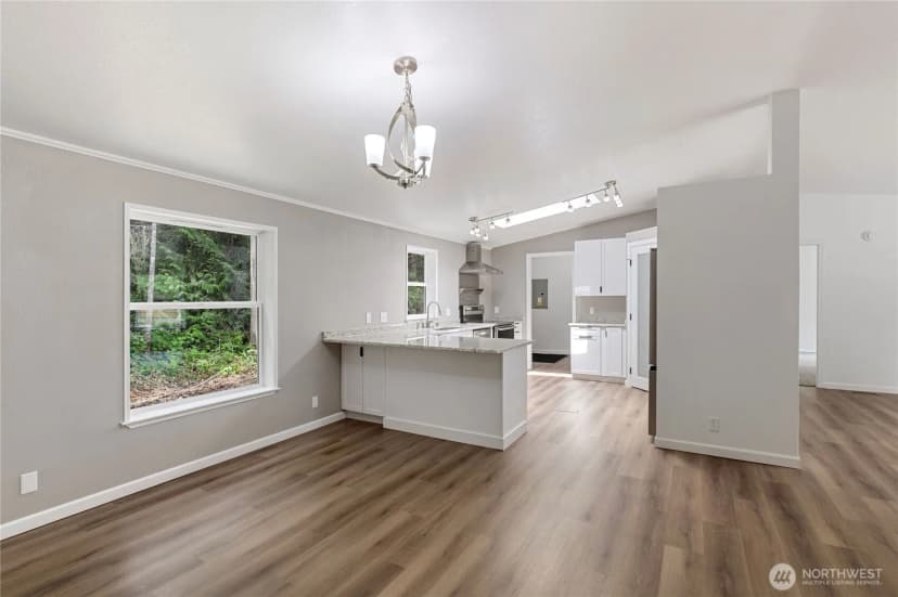 Property photo for 21 E Willopa Road, Shelton photo 18